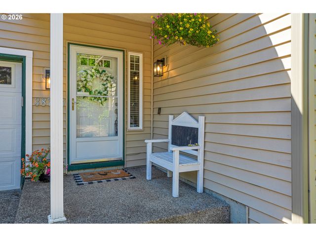 38766 BARLOW Pkwy, Sandy, OR 97055