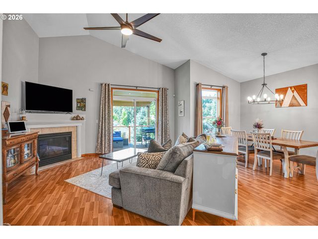 38766 BARLOW Pkwy, Sandy, OR 97055
