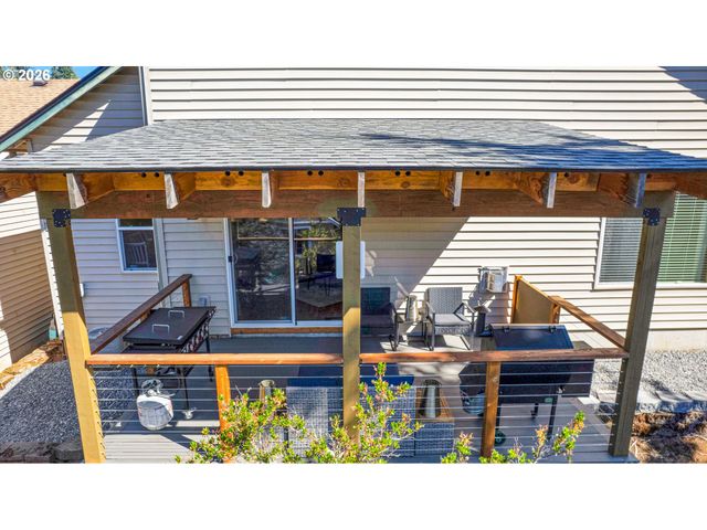 38766 BARLOW Pkwy, Sandy, OR 97055