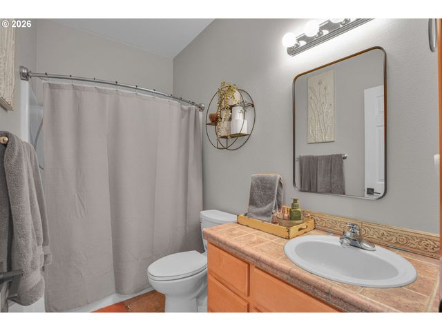 38766 BARLOW Pkwy, Sandy, OR 97055