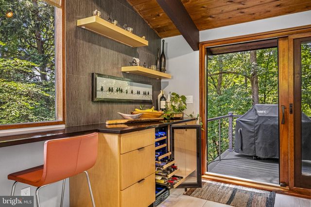 120 ROUND HILL RD, Kennett Square, PA 19348