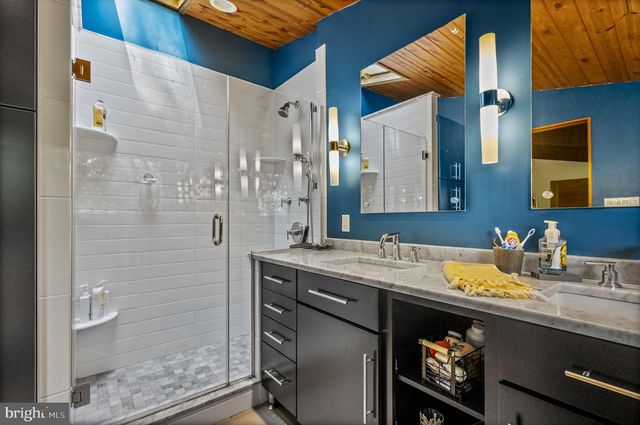 120 ROUND HILL RD, Kennett Square, PA 19348