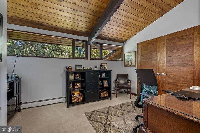 120 ROUND HILL RD, Kennett Square, PA 19348