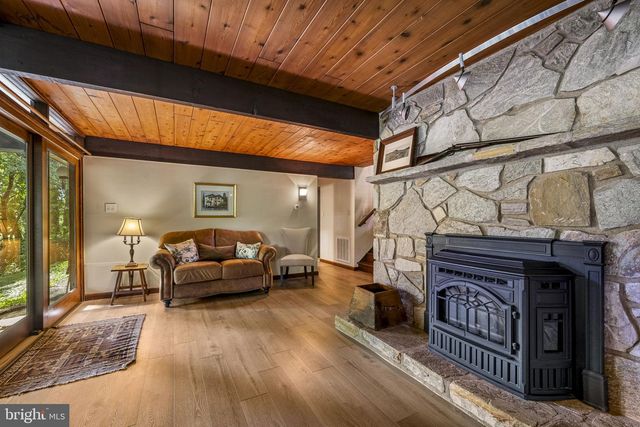 120 ROUND HILL RD, Kennett Square, PA 19348