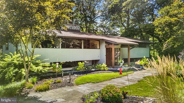 120 ROUND HILL RD, Kennett Square, PA 19348