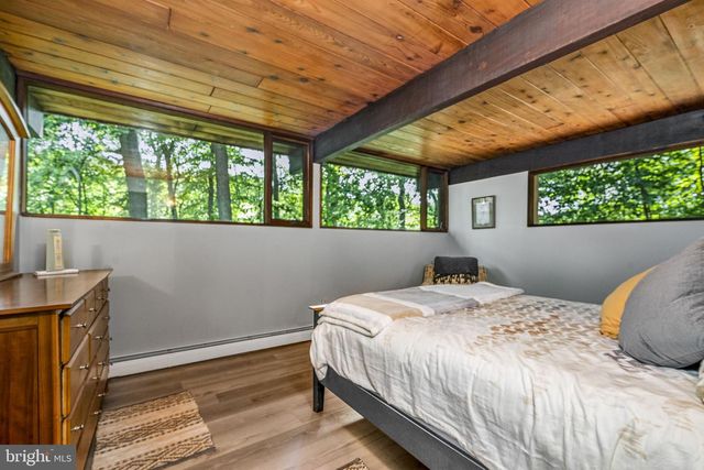 120 ROUND HILL RD, Kennett Square, PA 19348