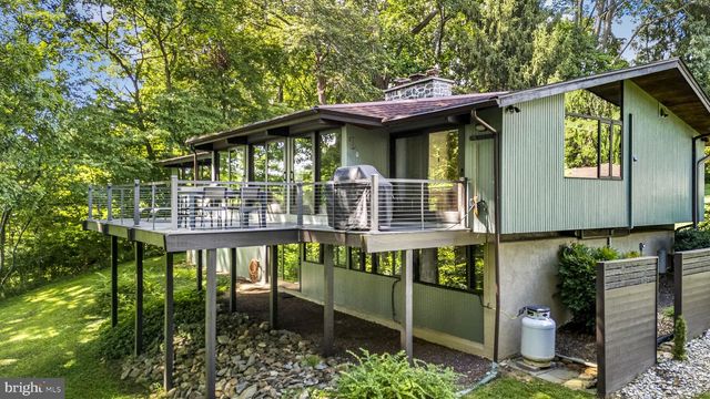 120 ROUND HILL RD, Kennett Square, PA 19348