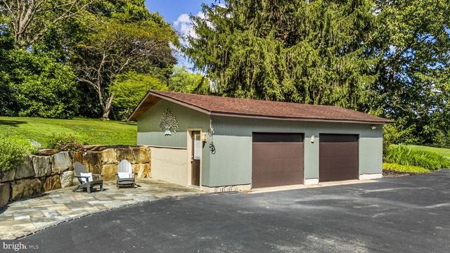 120 ROUND HILL RD, Kennett Square, PA 19348
