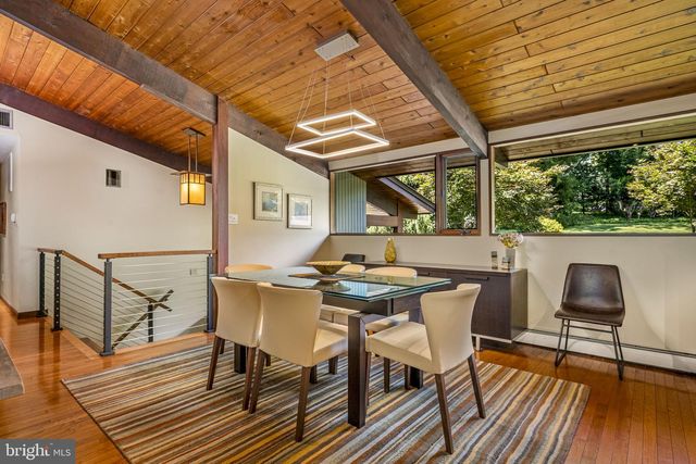 120 ROUND HILL RD, Kennett Square, PA 19348