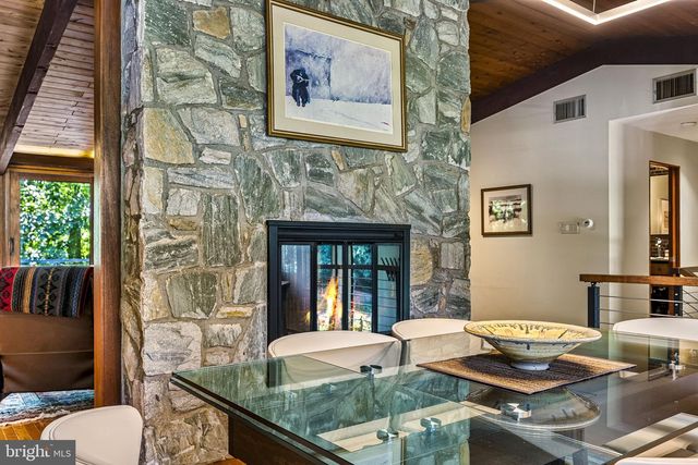 120 ROUND HILL RD, Kennett Square, PA 19348