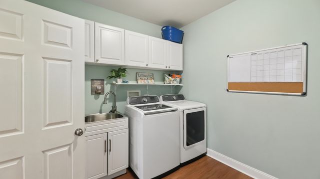 10667 Santa Fe Trail, Huntley, IL 60142