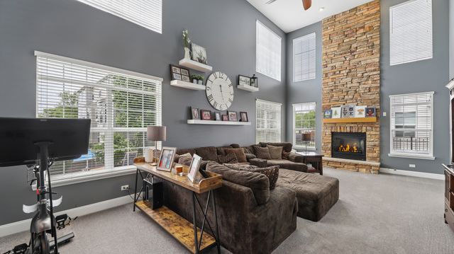 10667 Santa Fe Trail, Huntley, IL 60142