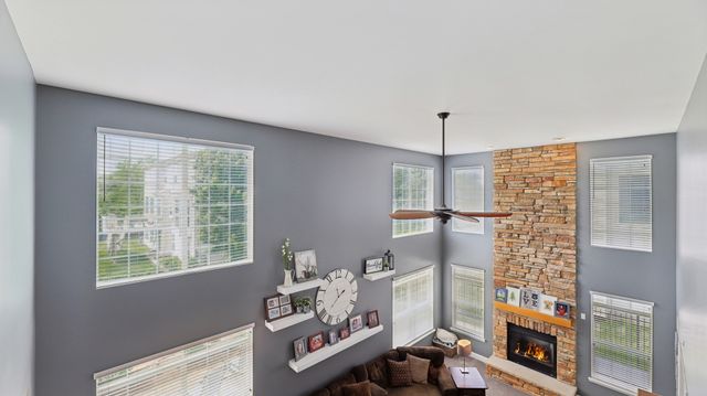 10667 Santa Fe Trail, Huntley, IL 60142
