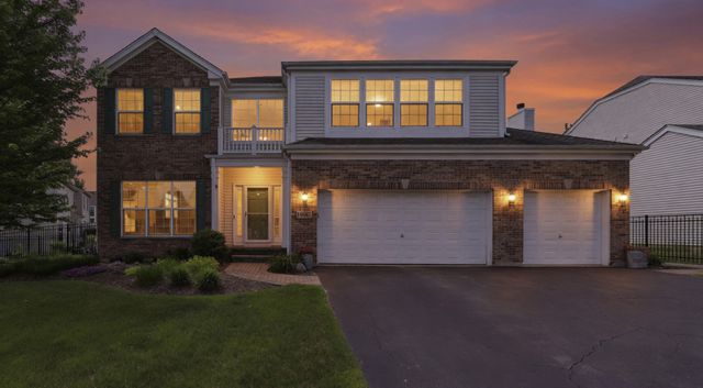 10667 Santa Fe Trail, Huntley, IL 60142