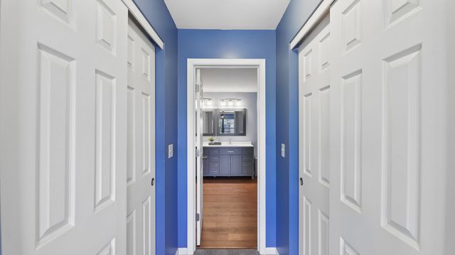 10667 Santa Fe Trail, Huntley, IL 60142