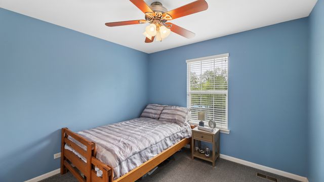 10667 Santa Fe Trail, Huntley, IL 60142