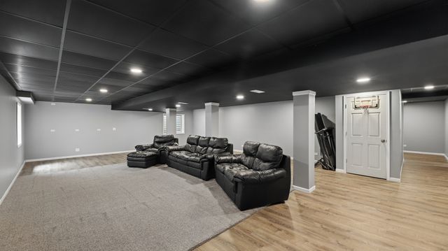10667 Santa Fe Trail, Huntley, IL 60142