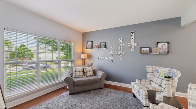 10667 Santa Fe Trail, Huntley, IL 60142