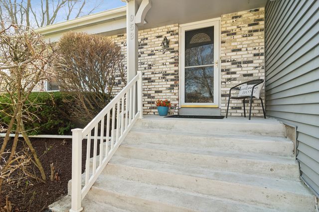 958 Chaucer Way, Buffalo Grove, IL 60089