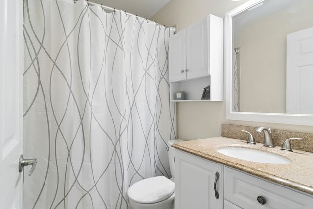 958 Chaucer Way, Buffalo Grove, IL 60089