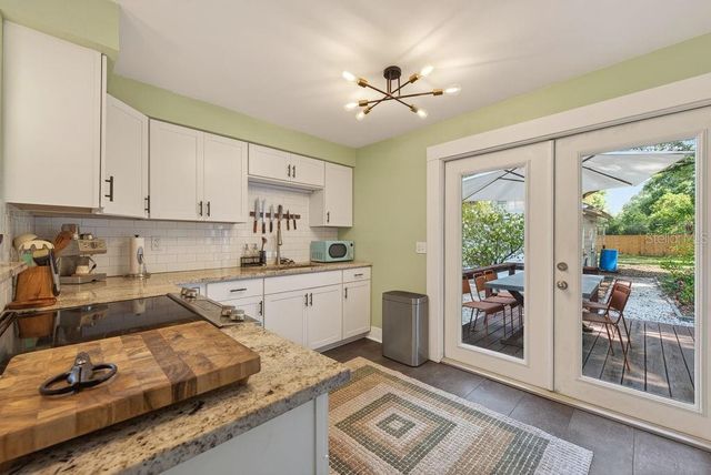 413 W NORTH BAY STREET, Tampa, FL 33603