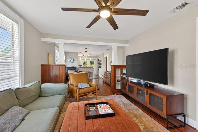 413 W NORTH BAY STREET, Tampa, FL 33603