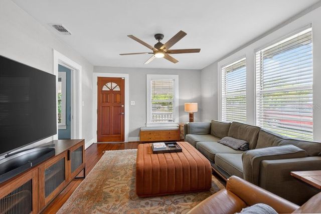 413 W NORTH BAY STREET, Tampa, FL 33603
