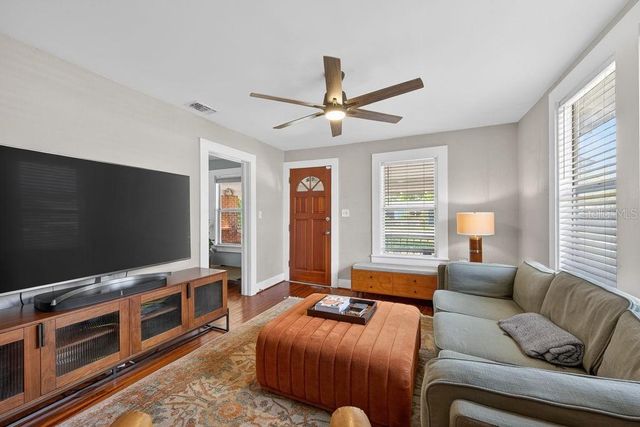 413 W NORTH BAY STREET, Tampa, FL 33603