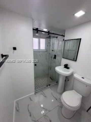 290 NW 45th Ave ., Miami, FL 33126