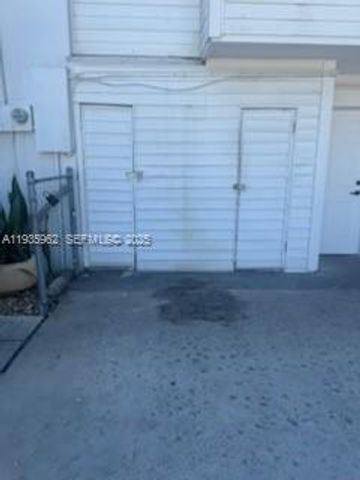 290 NW 45th Ave ., Miami, FL 33126