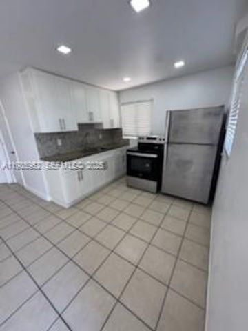 290 NW 45th Ave ., Miami, FL 33126