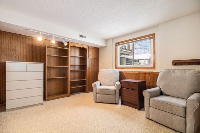 4231 Redbush Drive Sw, Grandville City, MI 49418