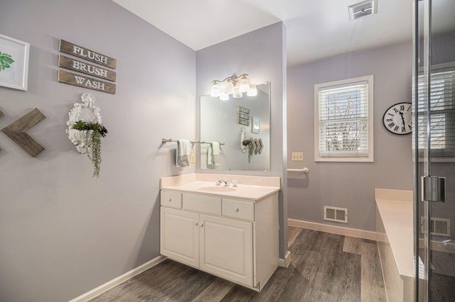 4231 Redbush Drive Sw, Grandville City, MI 49418