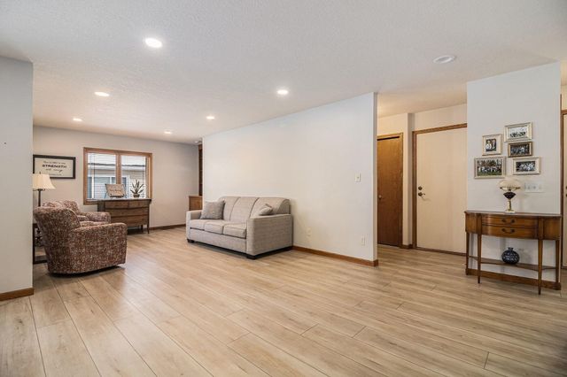 4231 Redbush Drive Sw, Grandville City, MI 49418