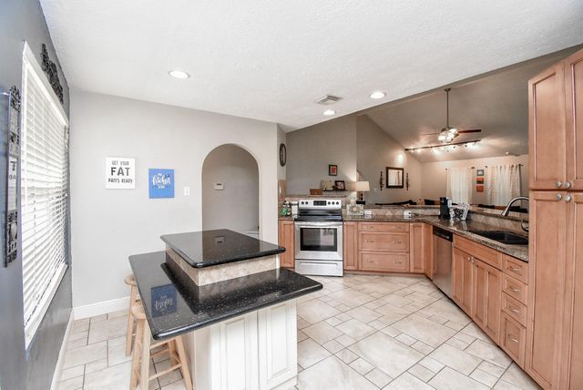 10139 Rustic Rock Road, La Porte, TX 77571