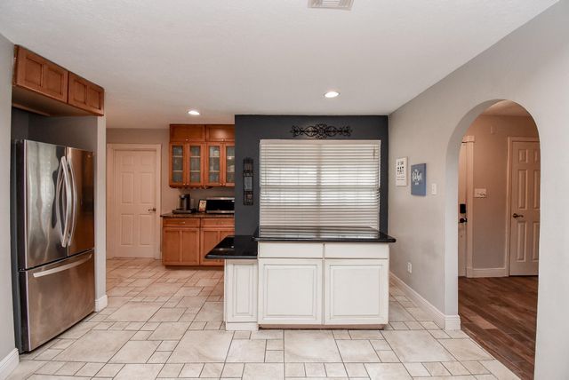 10139 Rustic Rock Road, La Porte, TX 77571