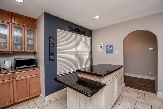 10139 Rustic Rock Road, La Porte, TX 77571