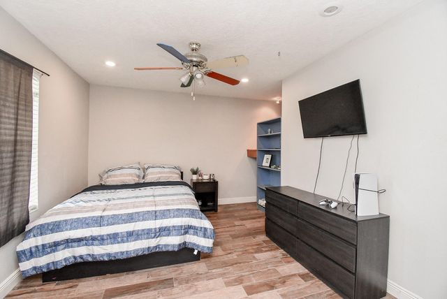 10139 Rustic Rock Road, La Porte, TX 77571