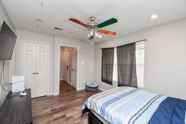 10139 Rustic Rock Road, La Porte, TX 77571