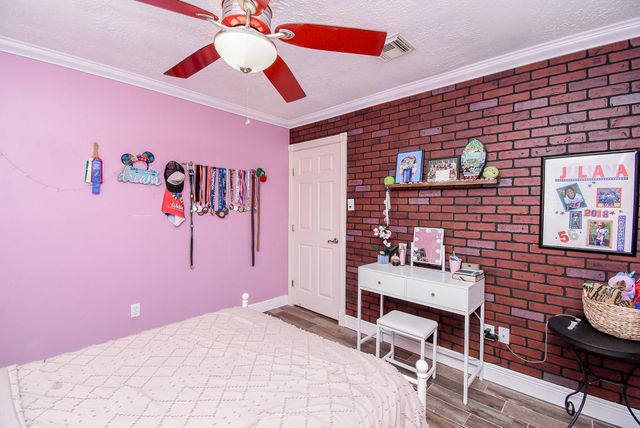 10139 Rustic Rock Road, La Porte, TX 77571