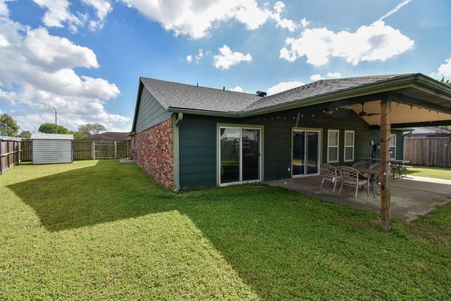 10139 Rustic Rock Road, La Porte, TX 77571