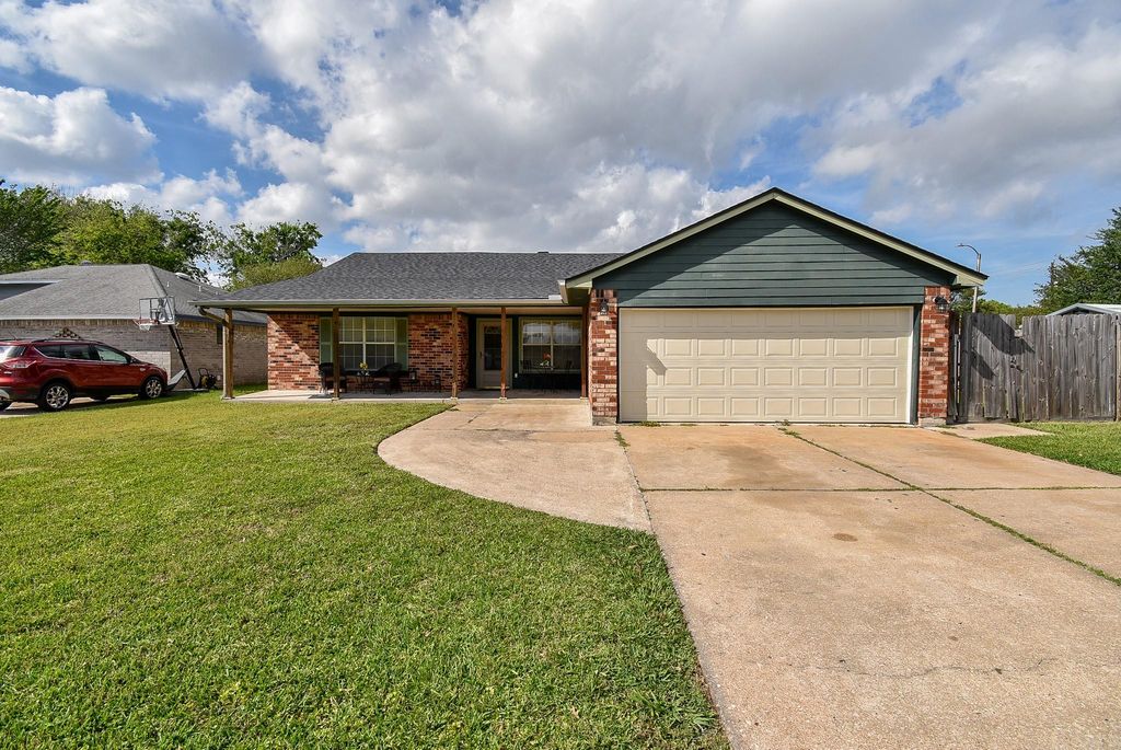 10139 Rustic Rock Road, La Porte, TX 77571