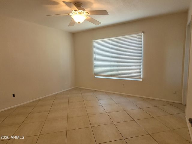 3910 E SHOMI Street, Phoenix, AZ 85044
