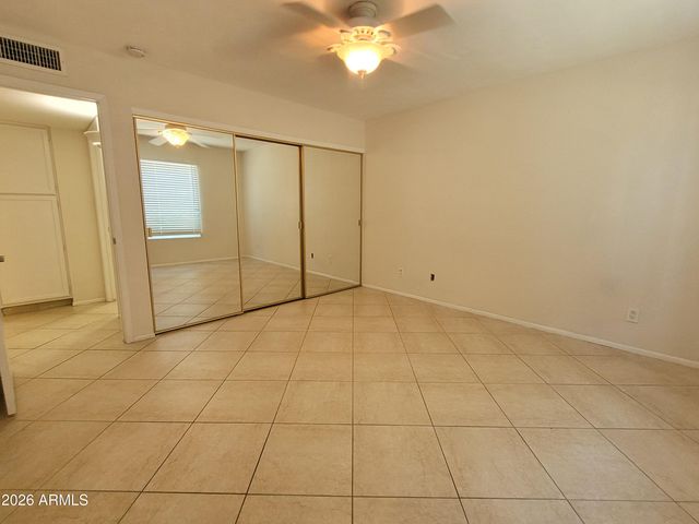 3910 E SHOMI Street, Phoenix, AZ 85044