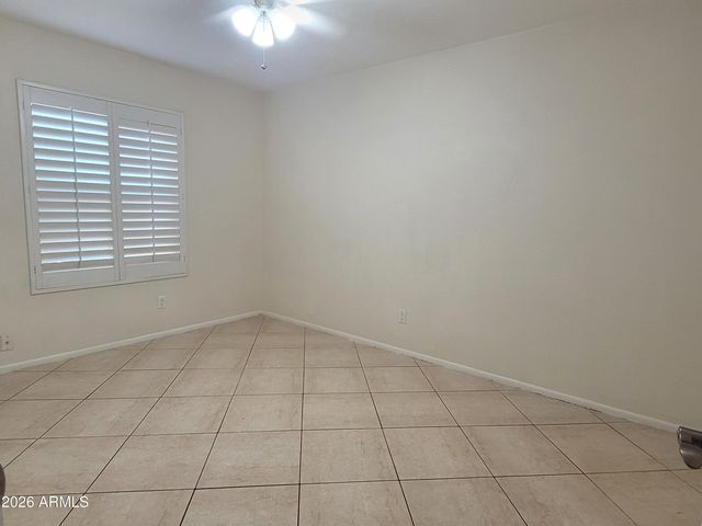3910 E SHOMI Street, Phoenix, AZ 85044
