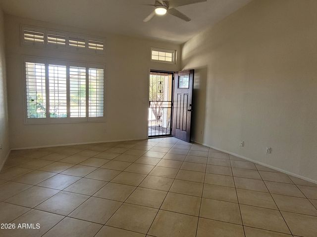 3910 E SHOMI Street, Phoenix, AZ 85044