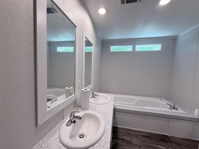 1032 Meridian, Livingston, TX 77351