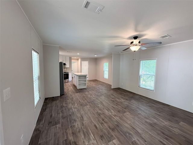 1032 Meridian, Livingston, TX 77351