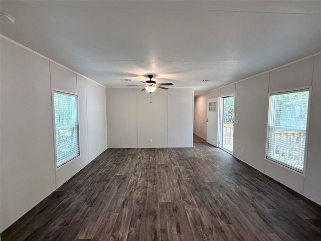1032 Meridian, Livingston, TX 77351