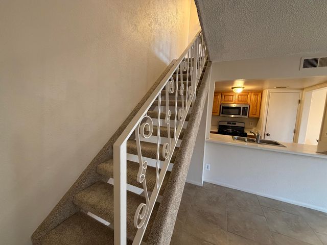 12009 Stilwell Drive NE APT B, Albuquerque, NM 87112